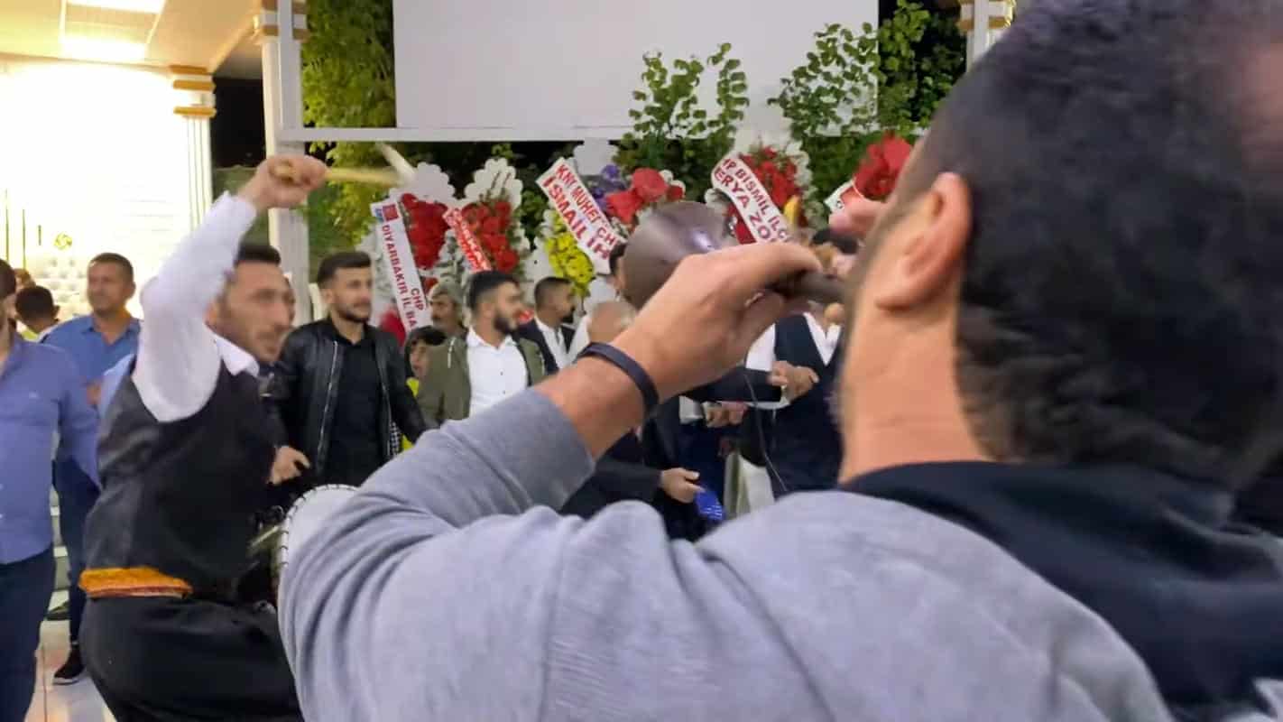 Zurnacı davul ekibi